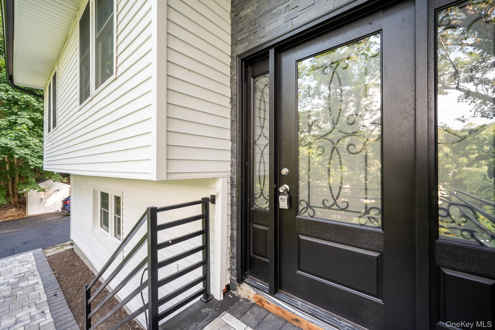 368 Landing Avenue, Smithtown, NY 11787