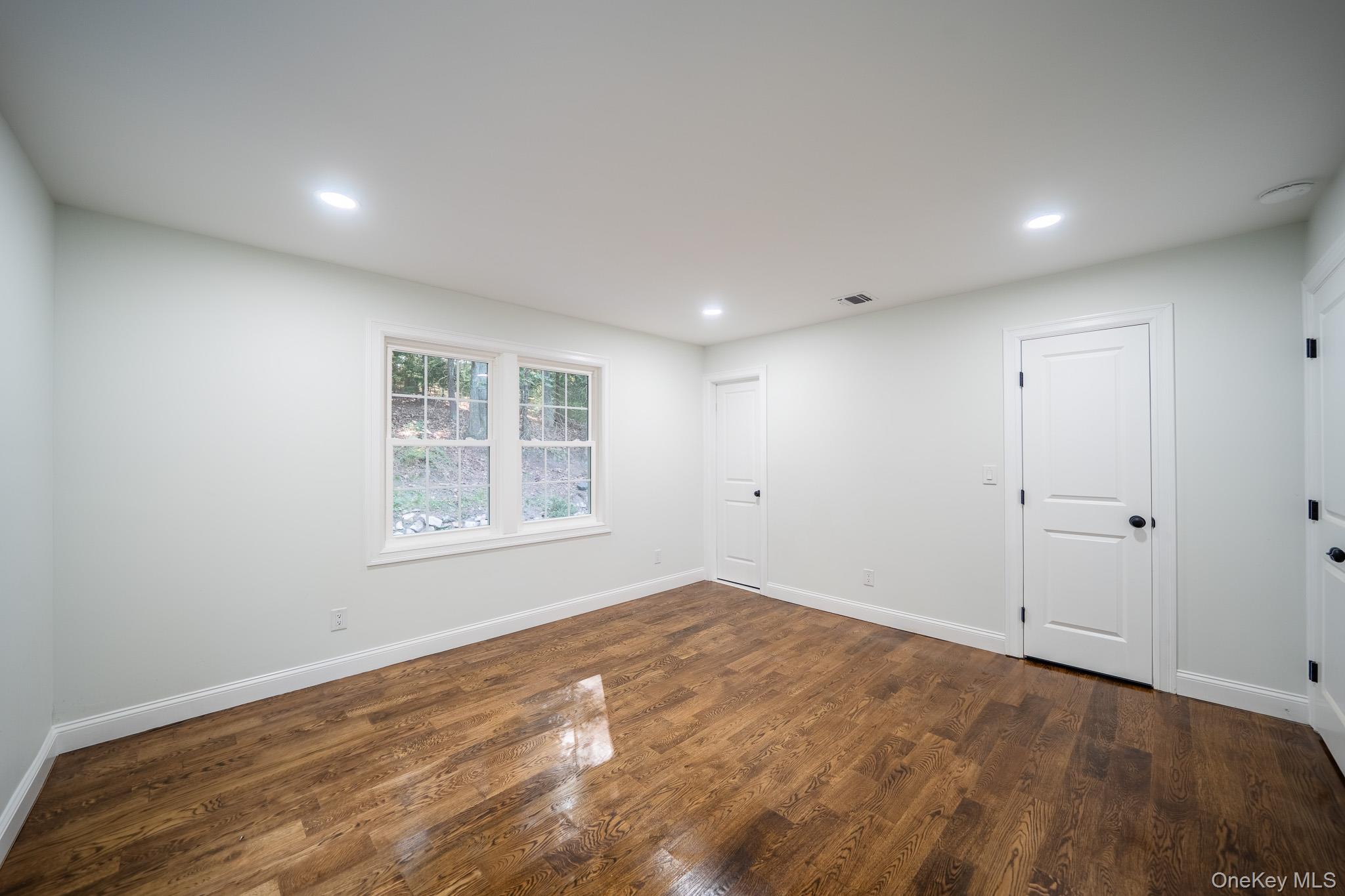 368 Landing Avenue, Smithtown, NY 11787