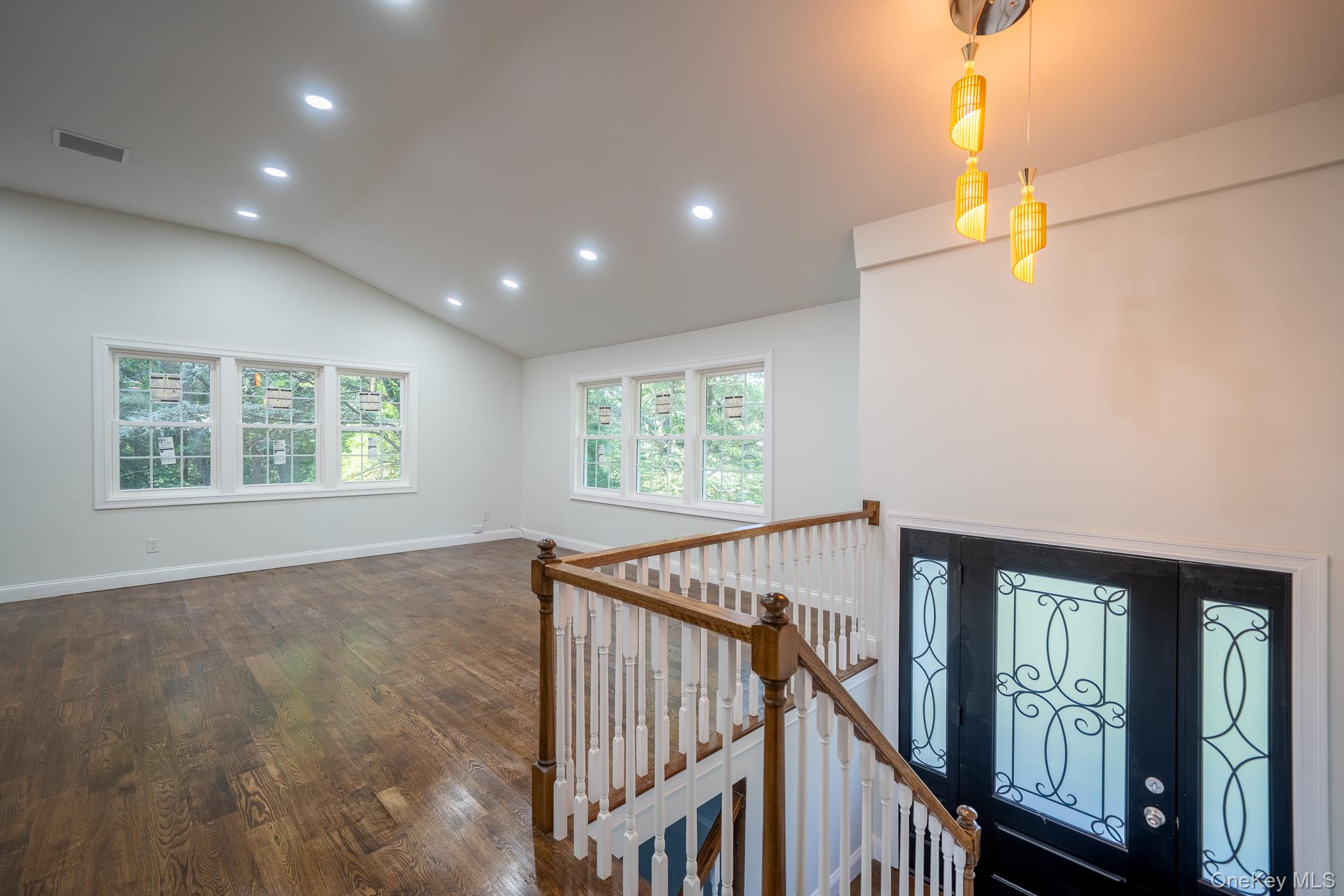 368 Landing Avenue, Smithtown, NY 11787