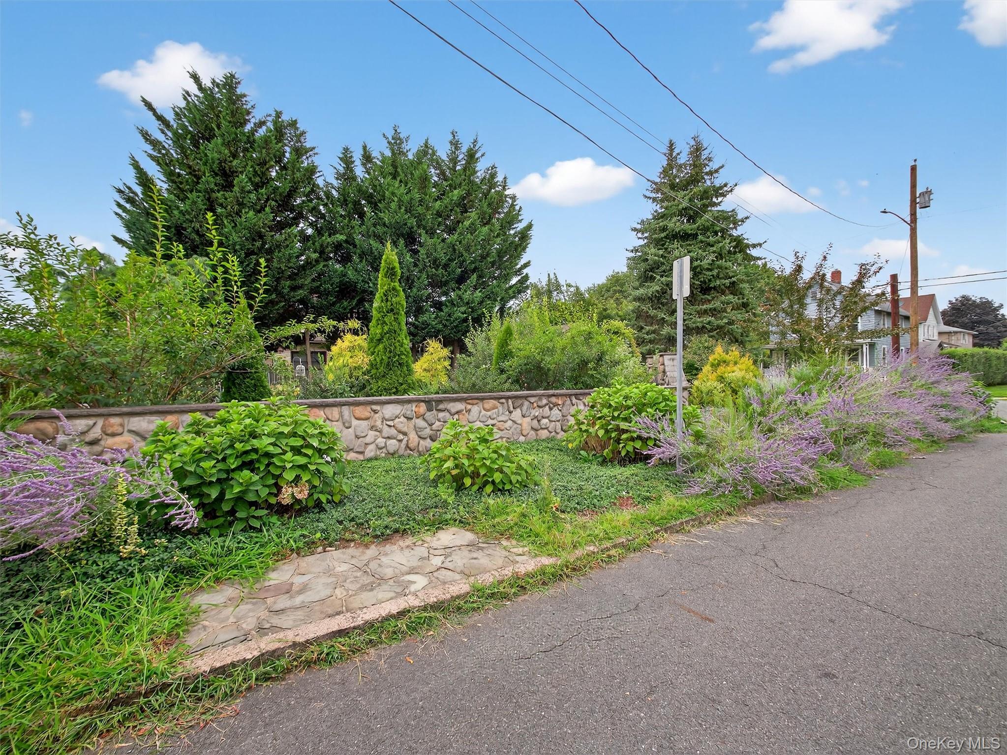 23 Meadow Avenue, Suffern, NY 10901