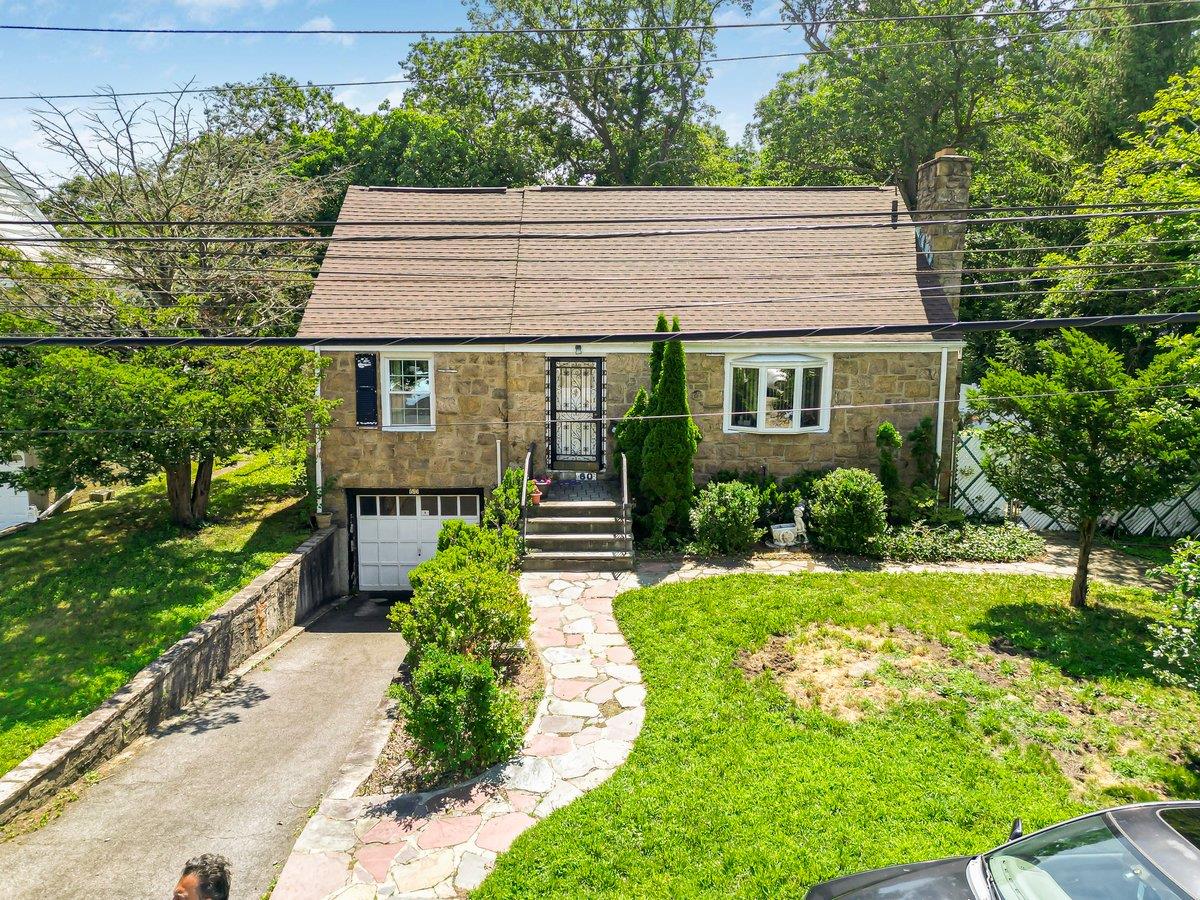 60 Gramercy Avenue, Yonkers, NY 10701