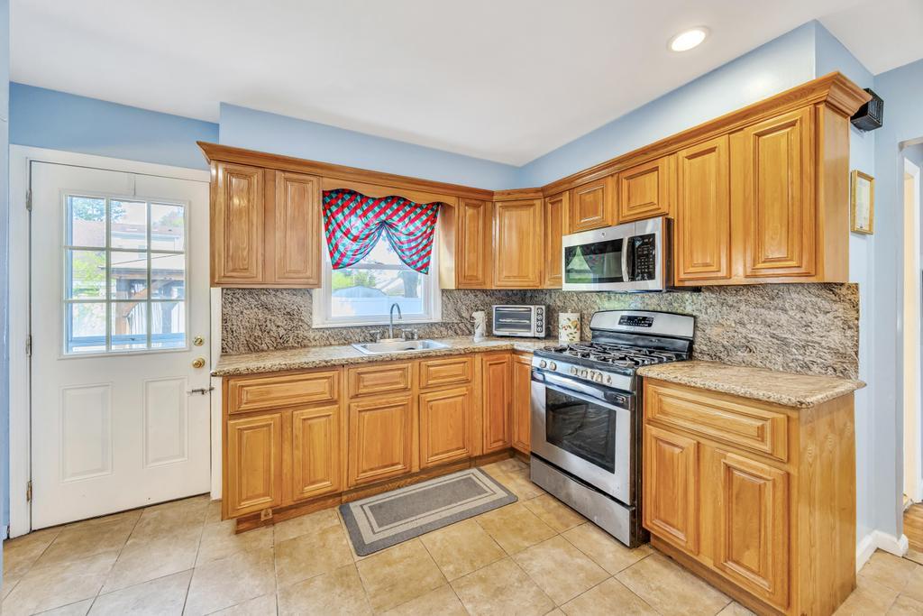 336 Princeton Street, Westbury, NY 11590