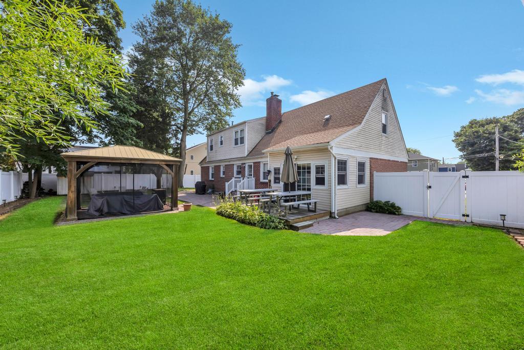 336 Princeton Street, Westbury, NY 11590