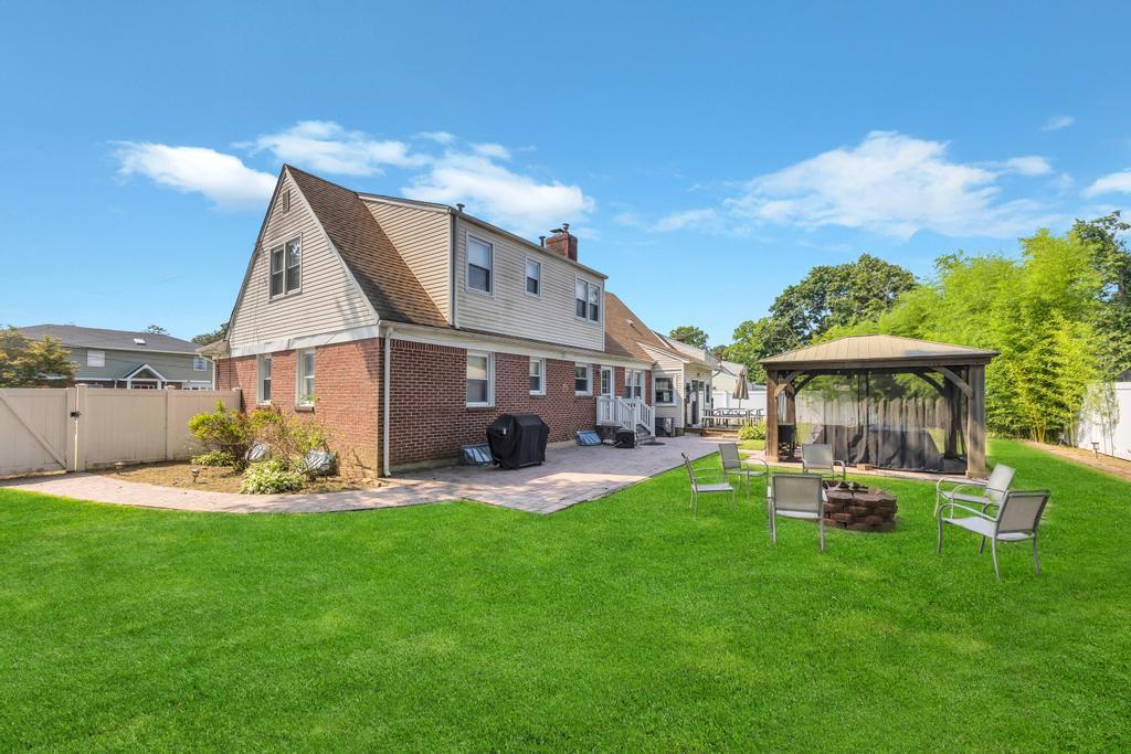 336 Princeton Street, Westbury, NY 11590