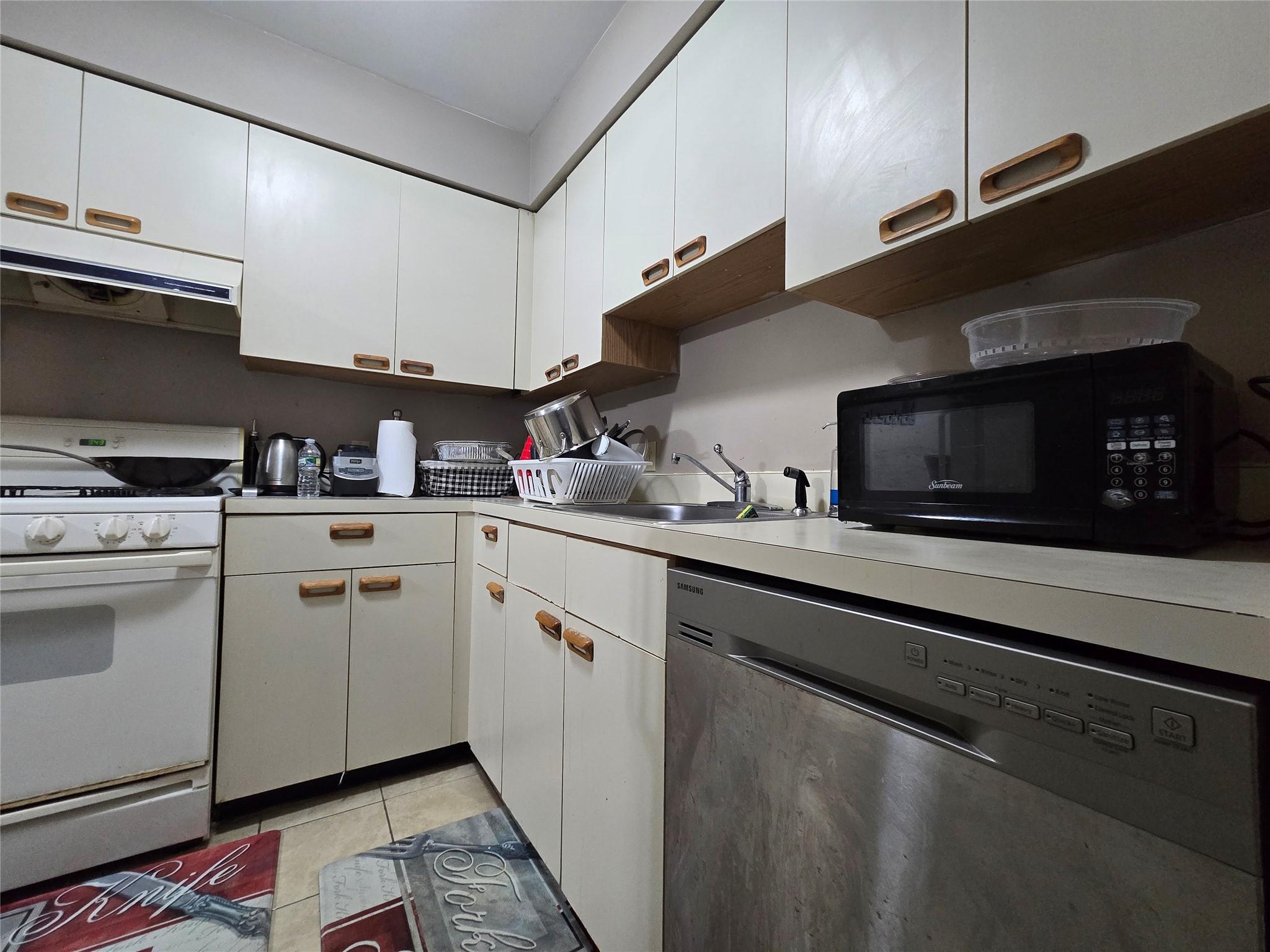 25 Ruth Court, Middletown, NY 10940