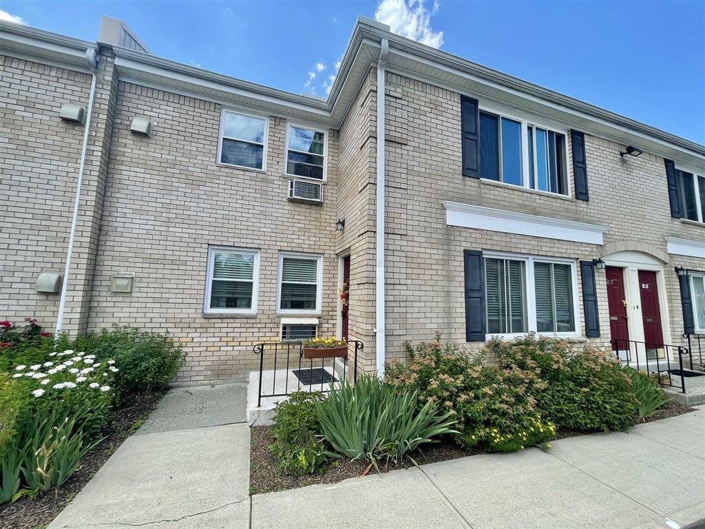 250 BEECHWOOD Avenue # 7A, Poughkeepsie, NY 12601