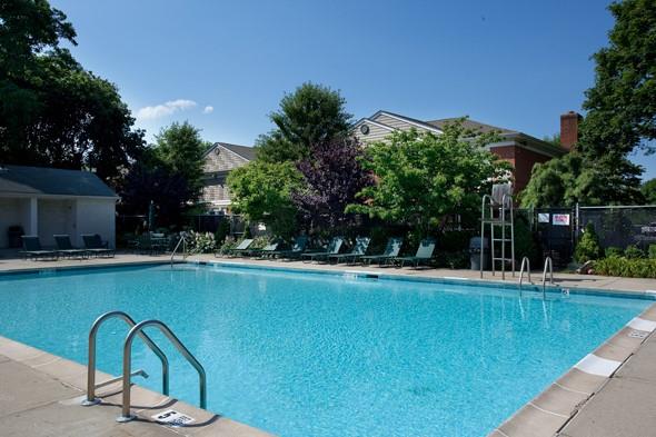 10 Westgate Drive # FA03, Bohemia, NY 11716