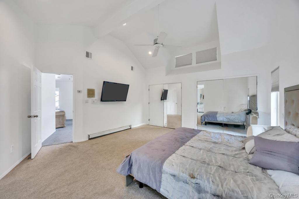 34 Gloria Place, Plainview, NY 11803