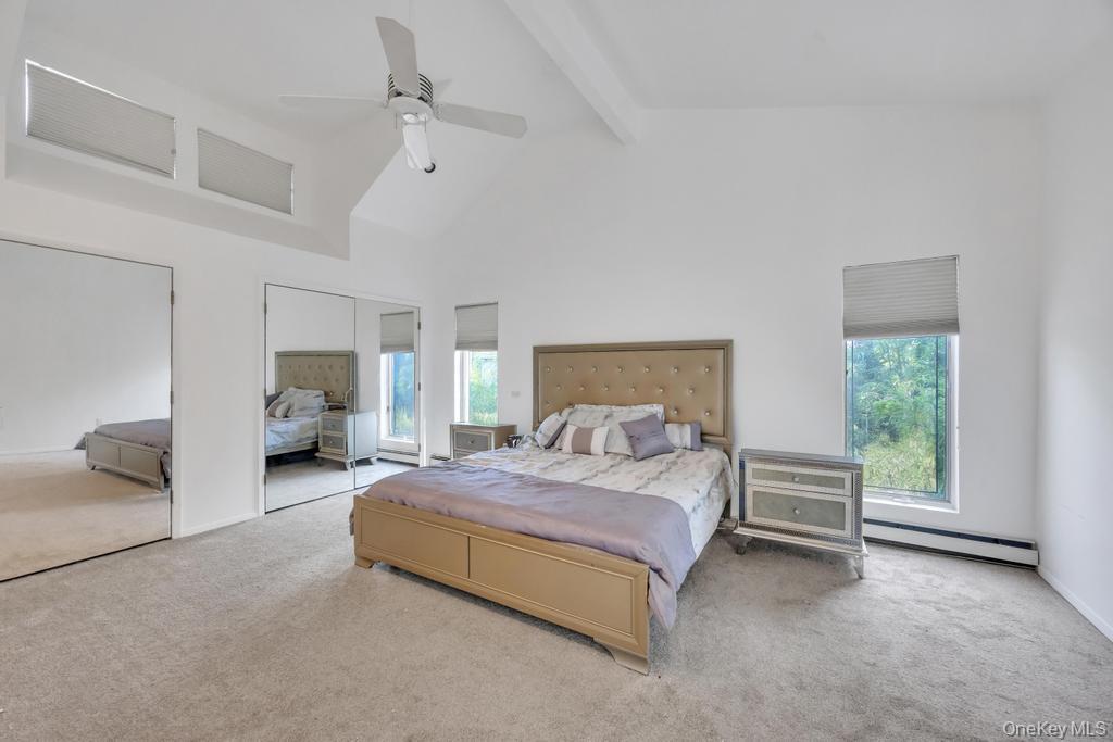 34 Gloria Place, Plainview, NY 11803