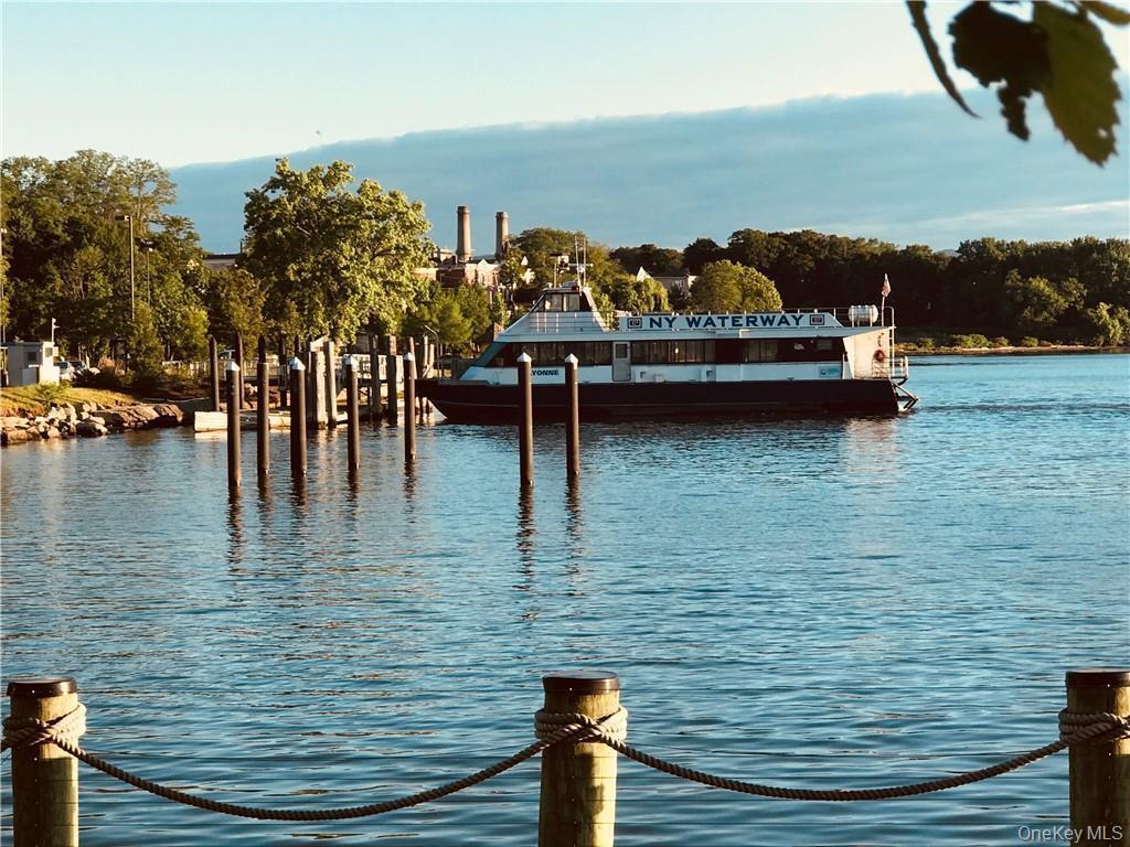 1320 Round Pointe Drive, Haverstraw, NY 10927