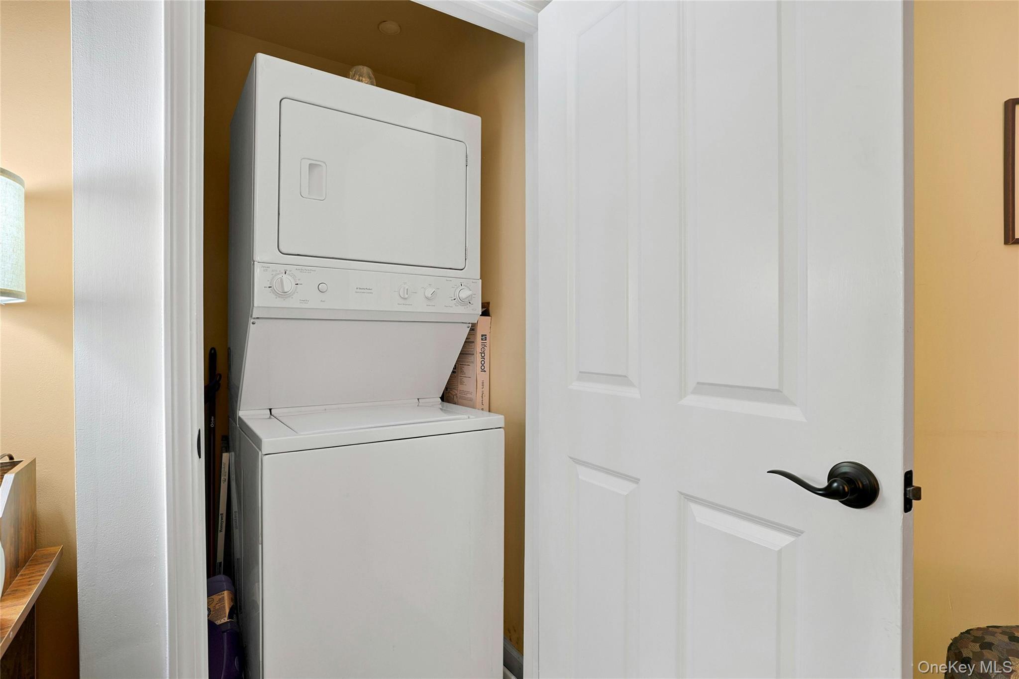 1320 Round Pointe Drive, Haverstraw, NY 10927