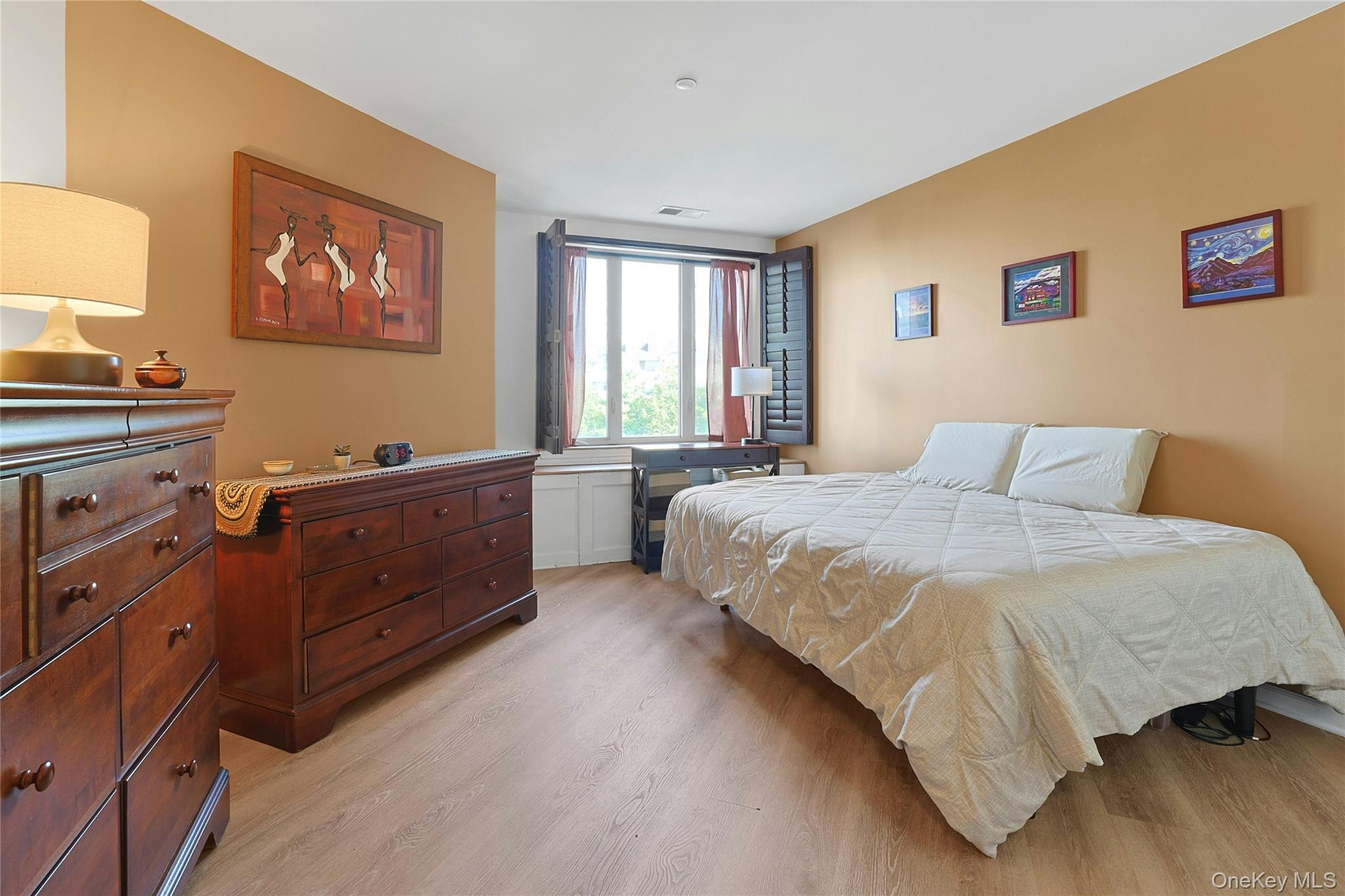 1320 Round Pointe Drive, Haverstraw, NY 10927