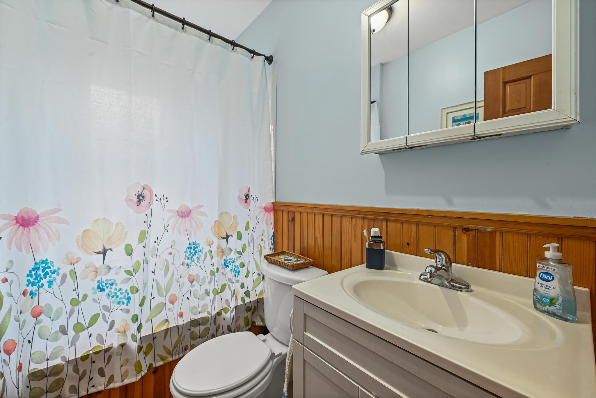 456 Beach 145th Street, Neponsit, NY 11694