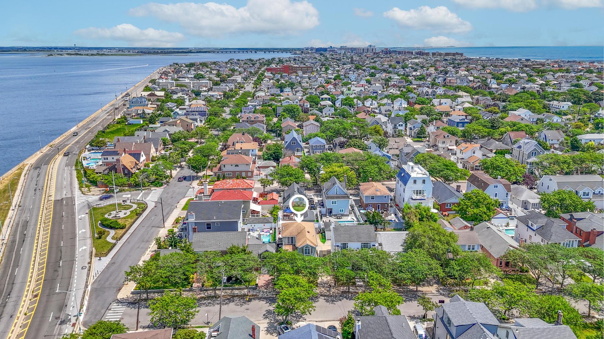 456 Beach 145th Street, Neponsit, NY 11694