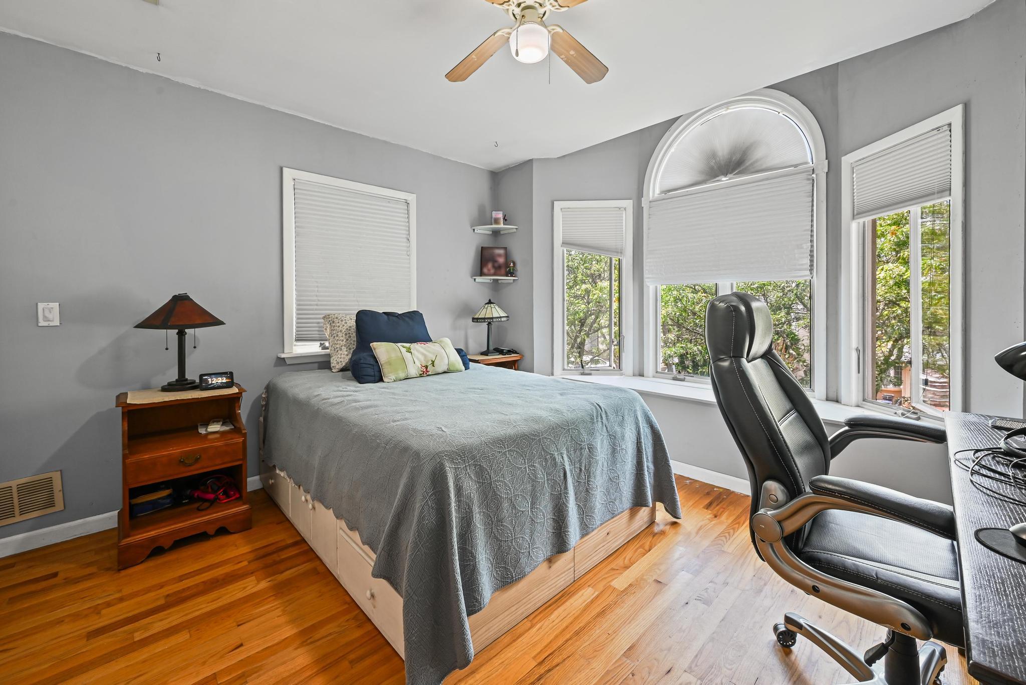 456 Beach 145th Street, Neponsit, NY 11694