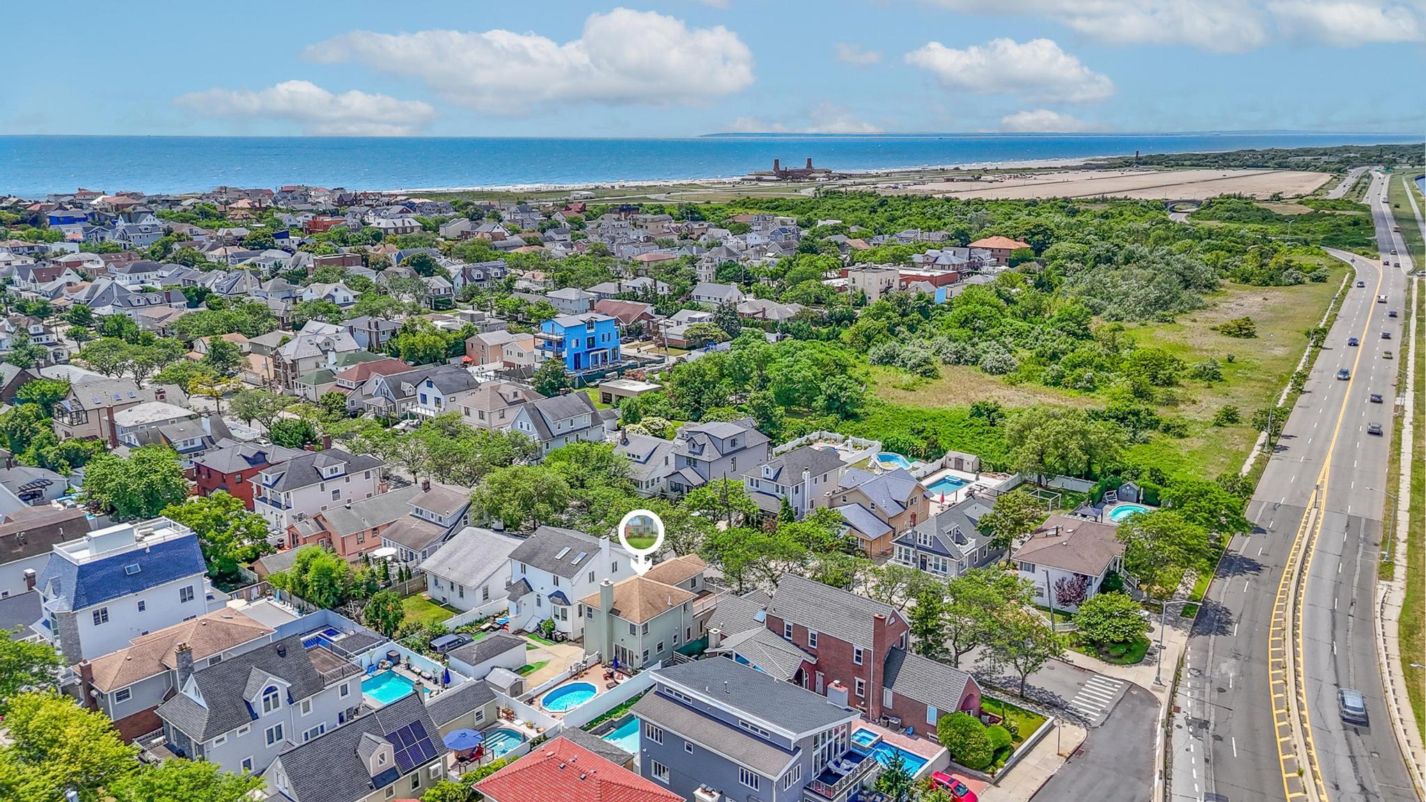 456 Beach 145th Street, Neponsit, NY 11694