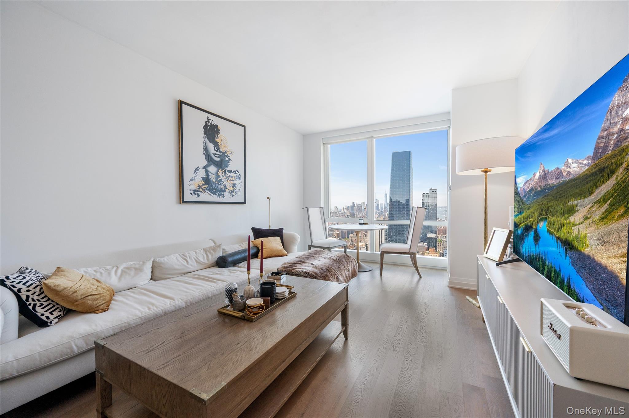 460 W 42nd Street # 57G, New York (Manhattan), NY 10036