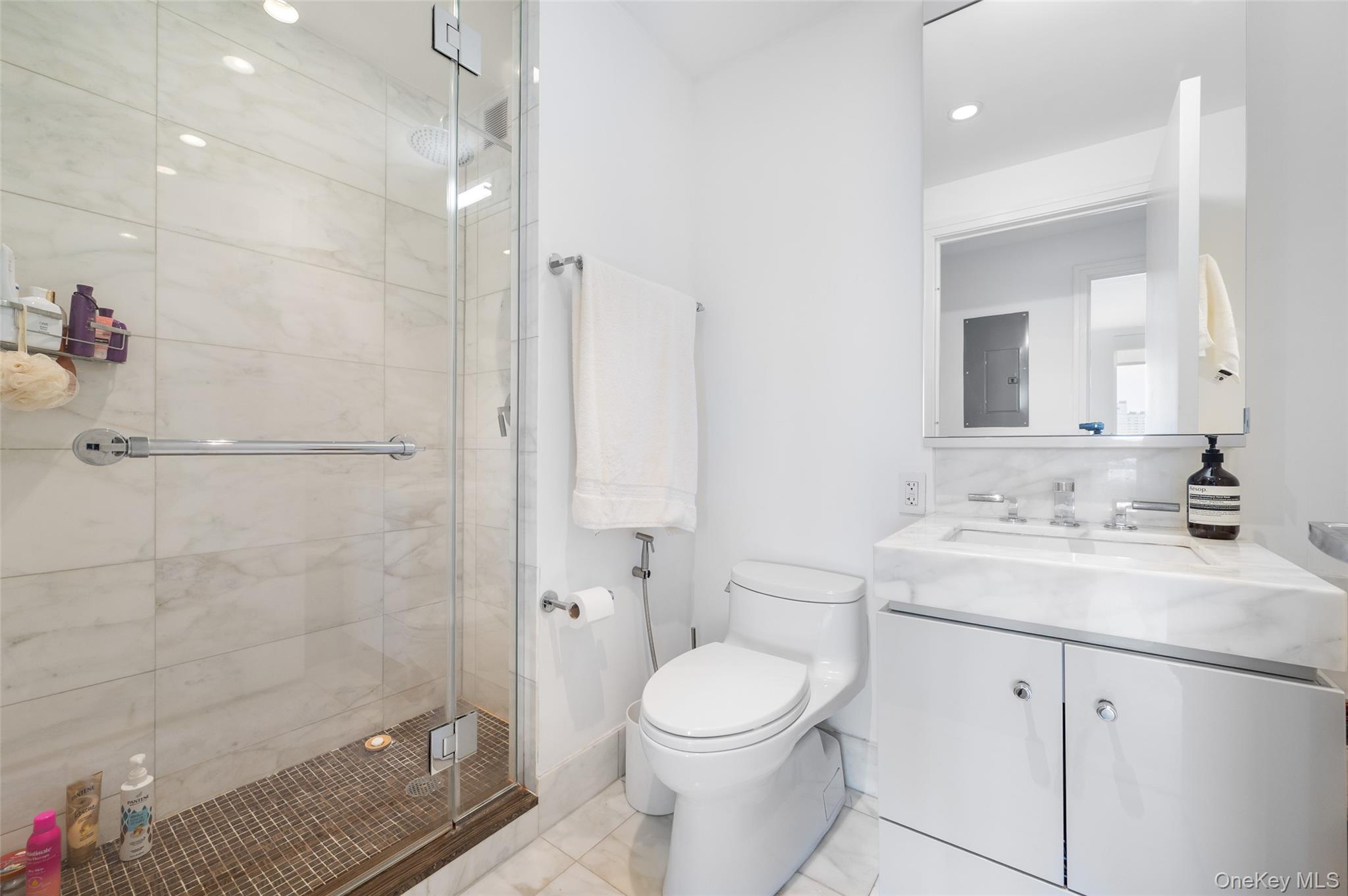 460 W 42nd Street # 57G, New York (Manhattan), NY 10036