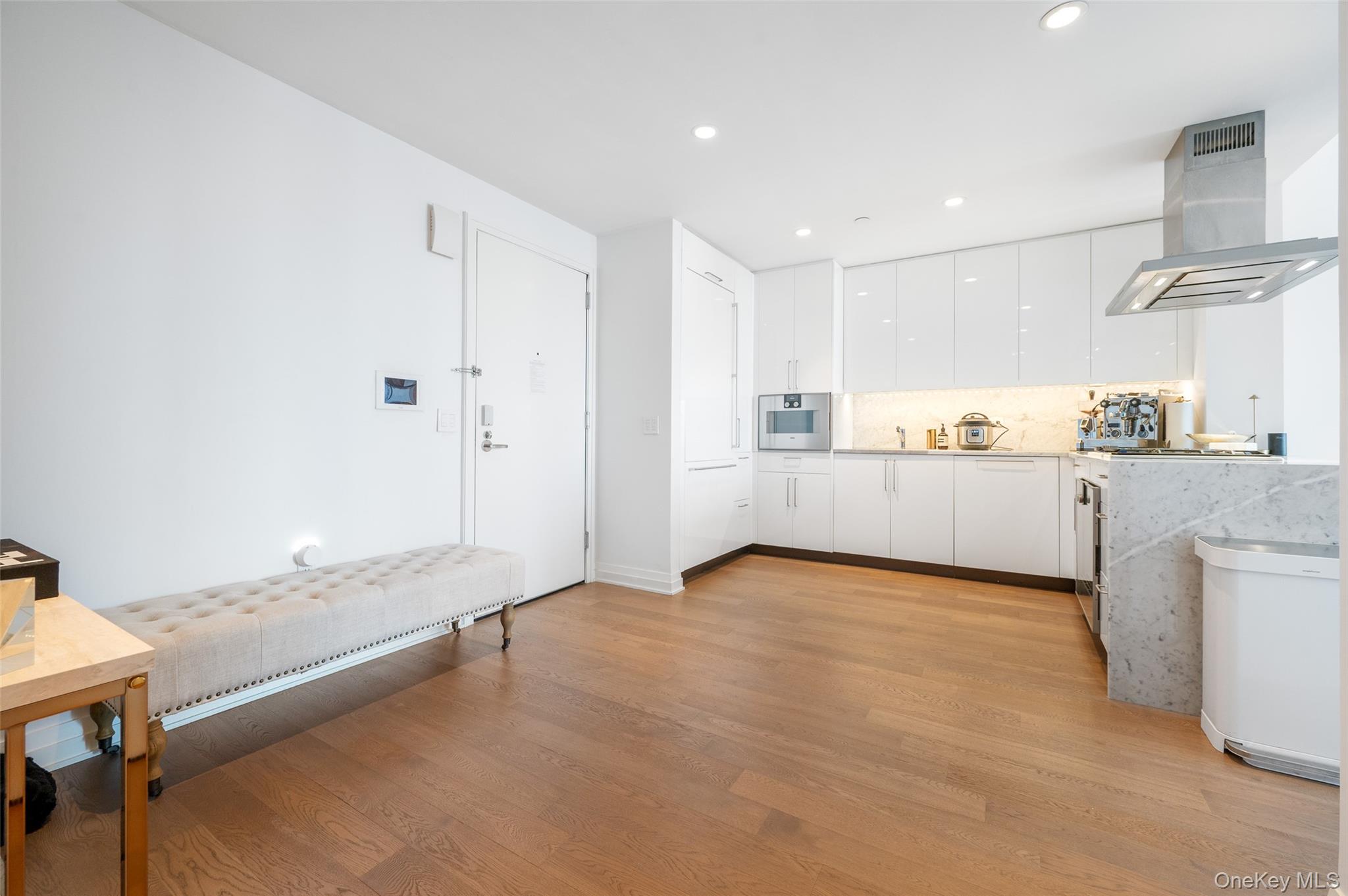 460 W 42nd Street # 57G, New York (Manhattan), NY 10036