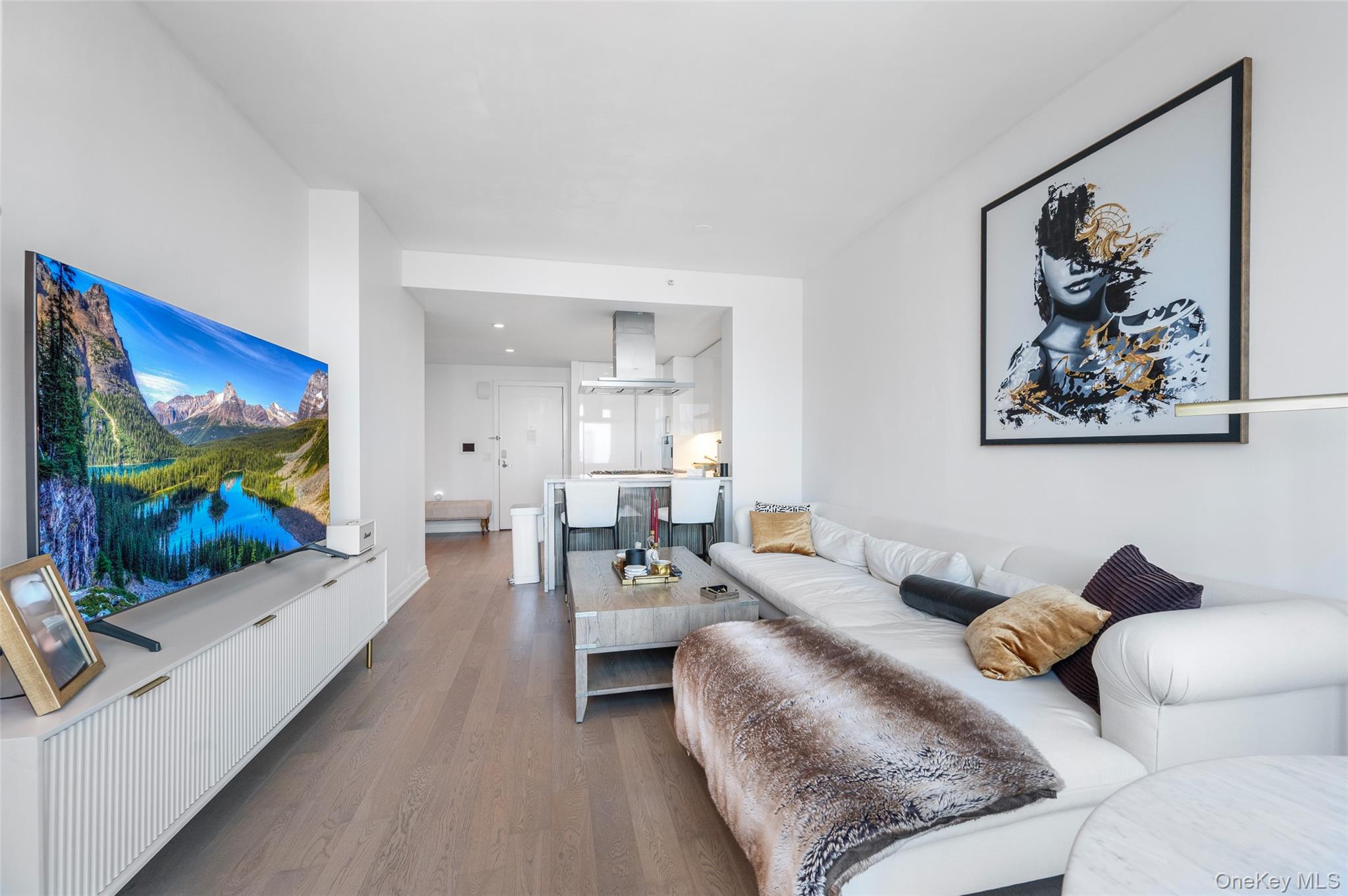 460 W 42nd Street # 57G, New York (Manhattan), NY 10036