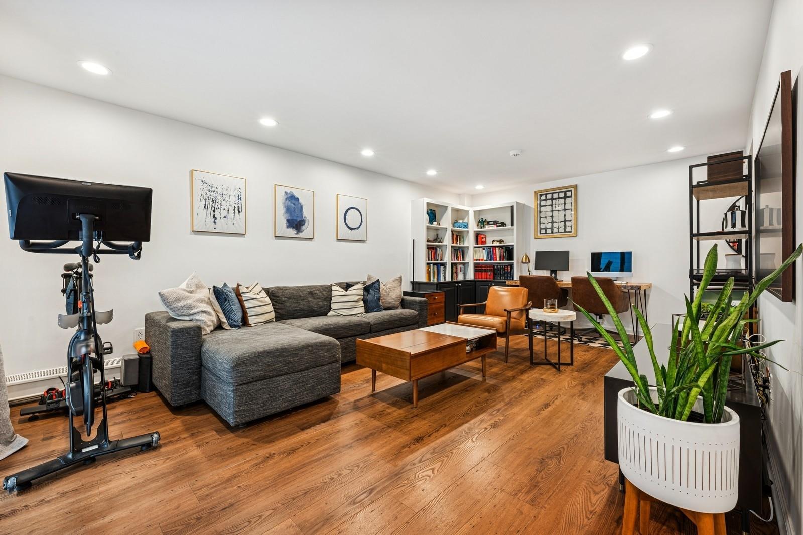 420 Shore Road # 2M, Long Beach, NY 11561