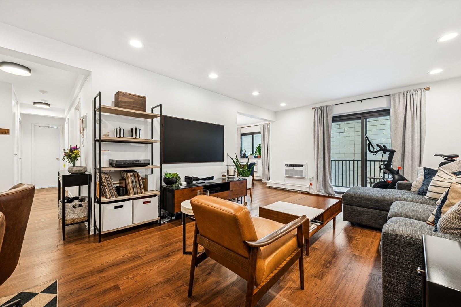 420 Shore Road # 2M, Long Beach, NY 11561