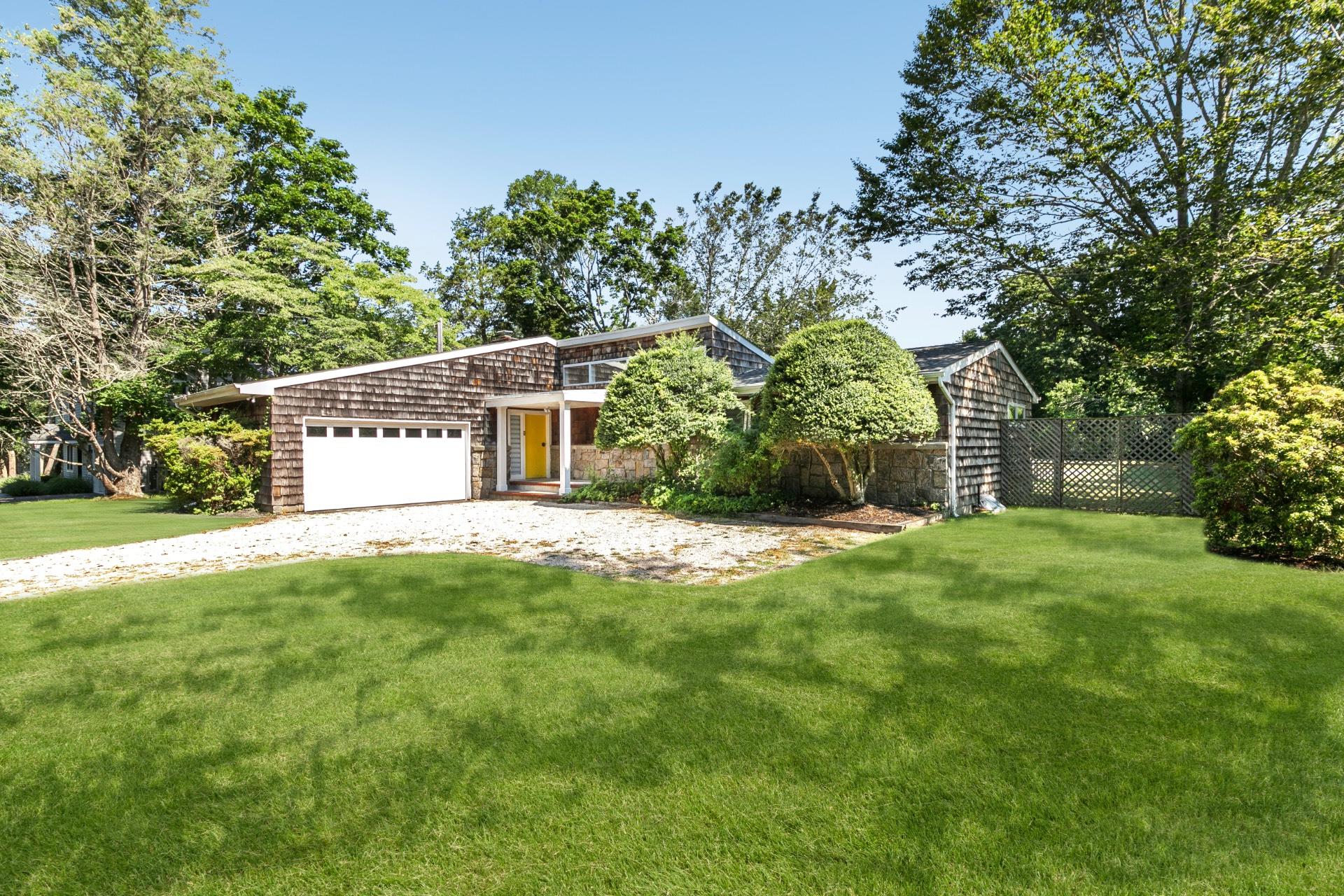 18 Sunset Road, Sag Harbor, NY 11963
