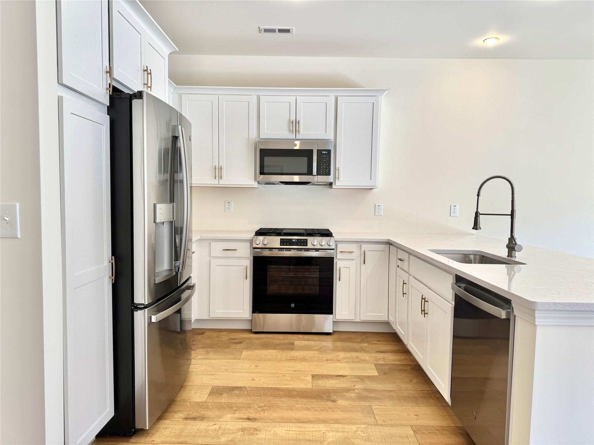 32 Marina Drive, Catskill, NY 12414