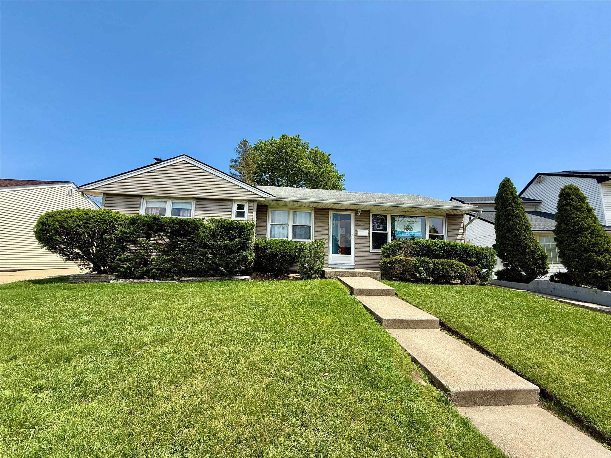 865 Prescott Street, Valley Stream, NY 11580