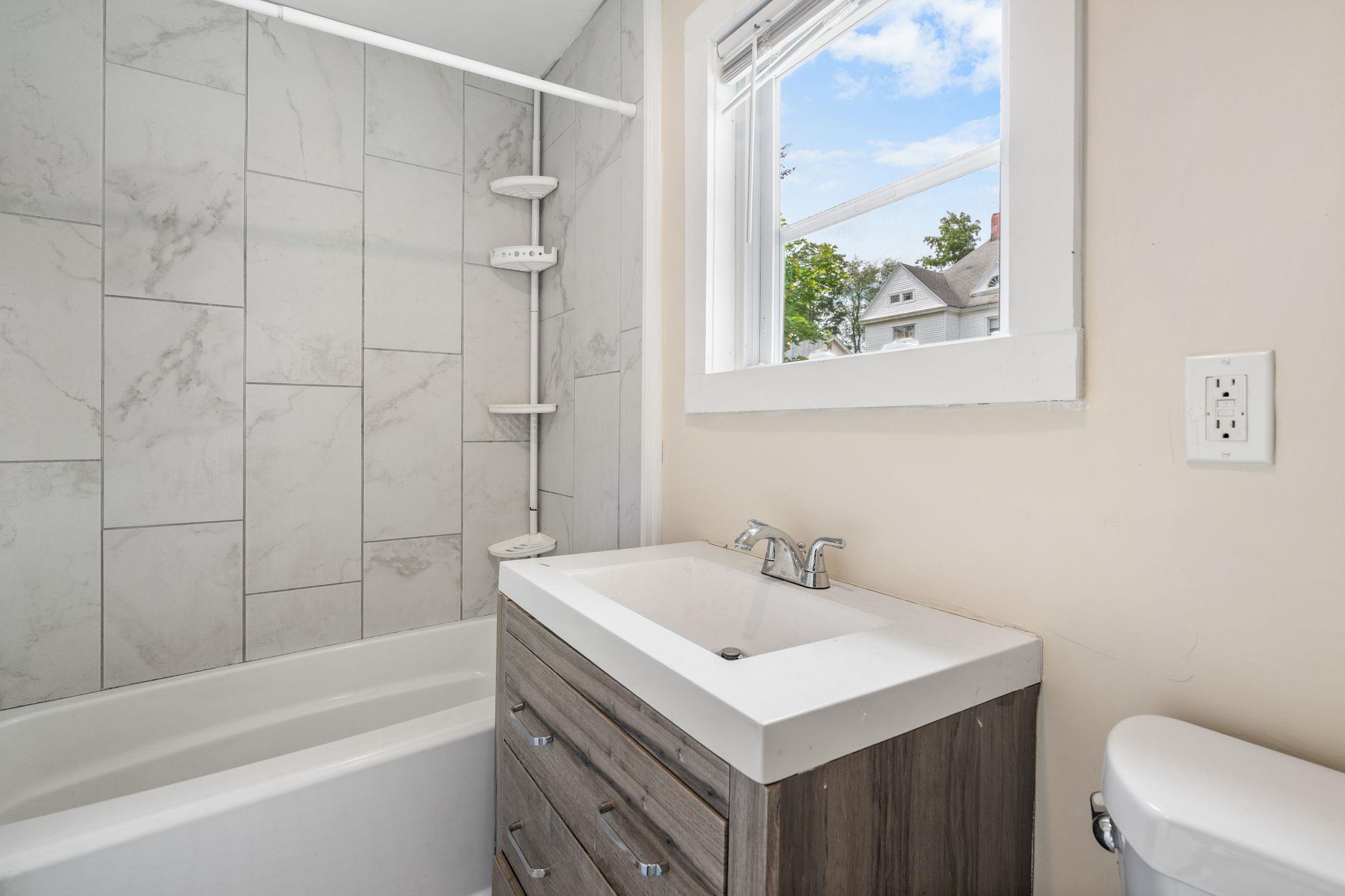 5 Mills Avenue, Middletown, NY 10940