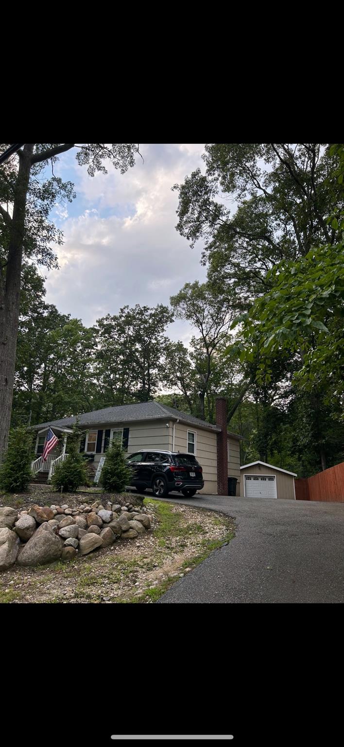 2354 N Wading River Road, Wading River, NY 11792