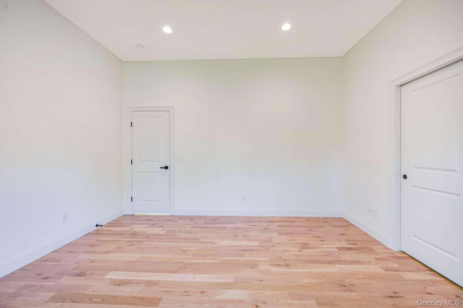 2 Mill Lane, Medford, NY 11763