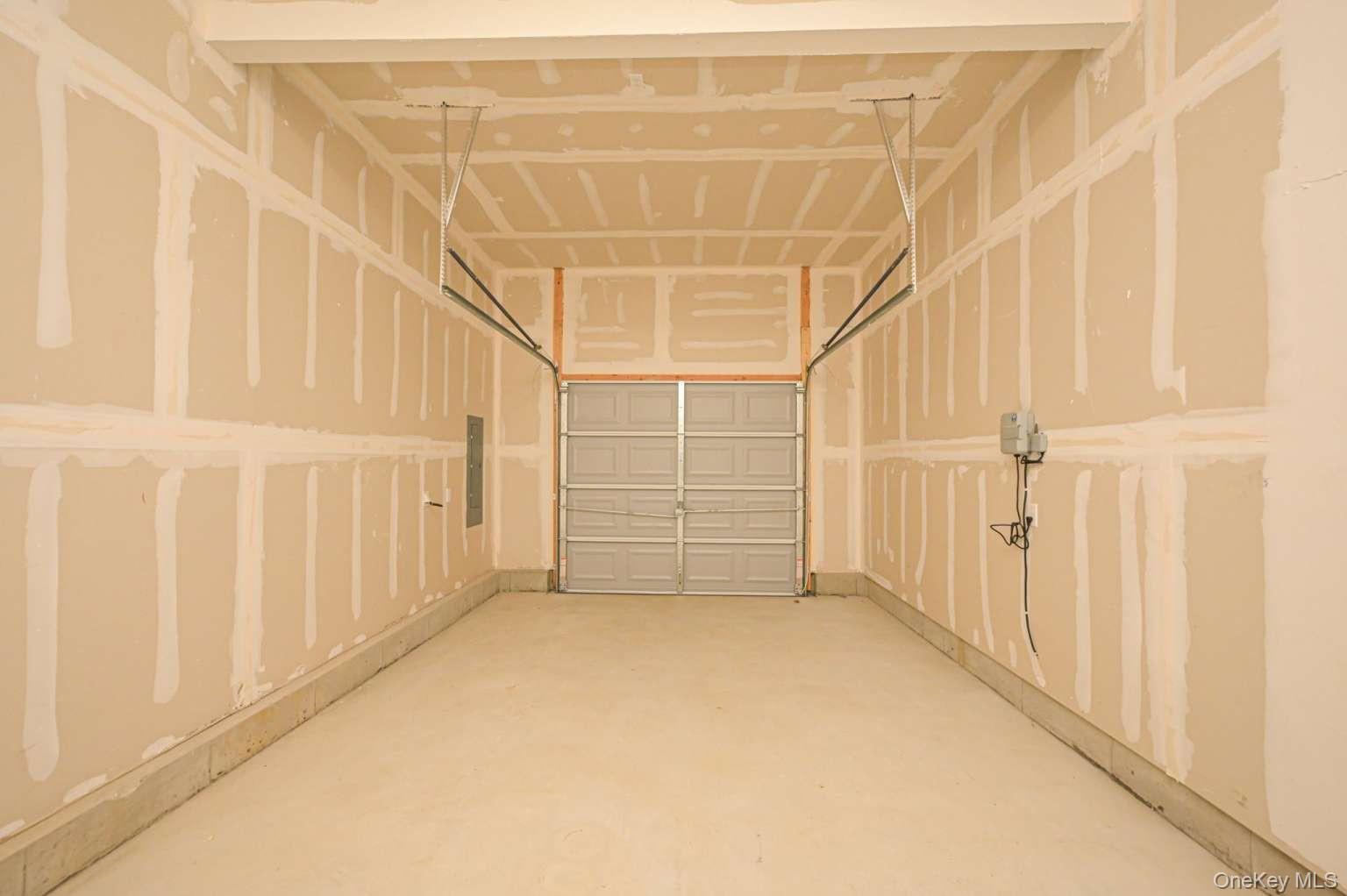 2 Mill Lane, Medford, NY 11763