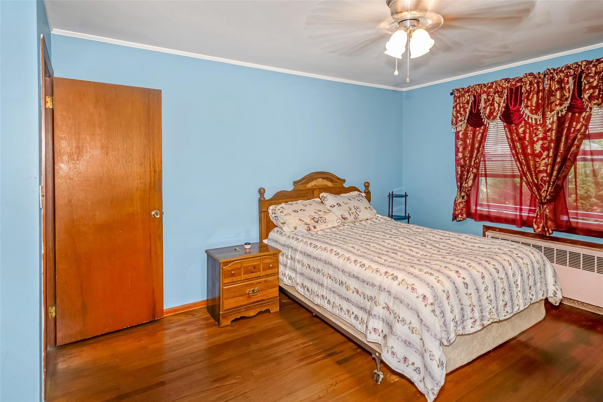 35 Anna Street, Bay Shore, NY 11706