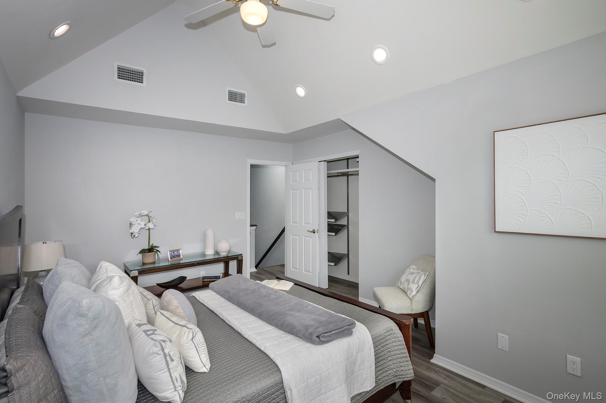 42 Pinnacle Drive # 42, Port Jefferson, NY 11777