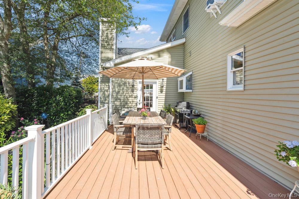 243 S Dunton Avenue, East Patchogue, NY 11772