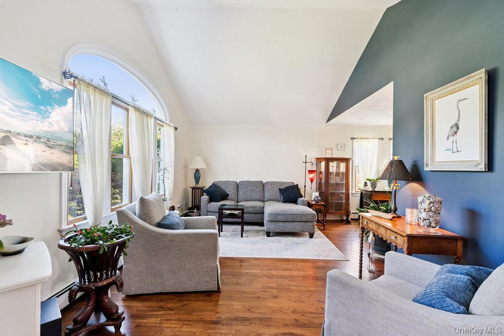 243 S Dunton Avenue, East Patchogue, NY 11772