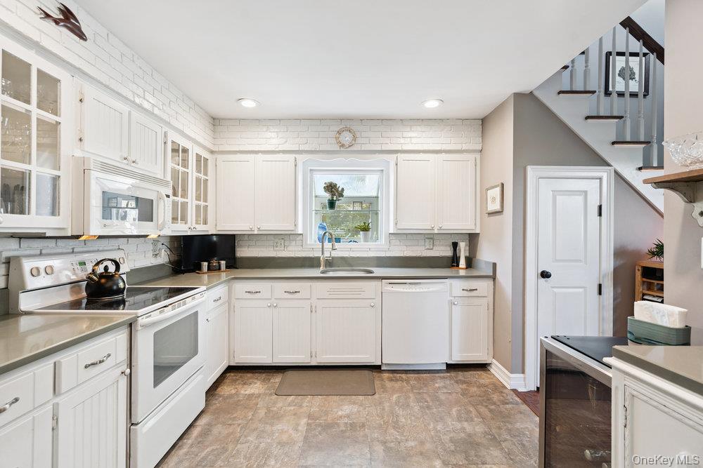 243 S Dunton Avenue, East Patchogue, NY 11772