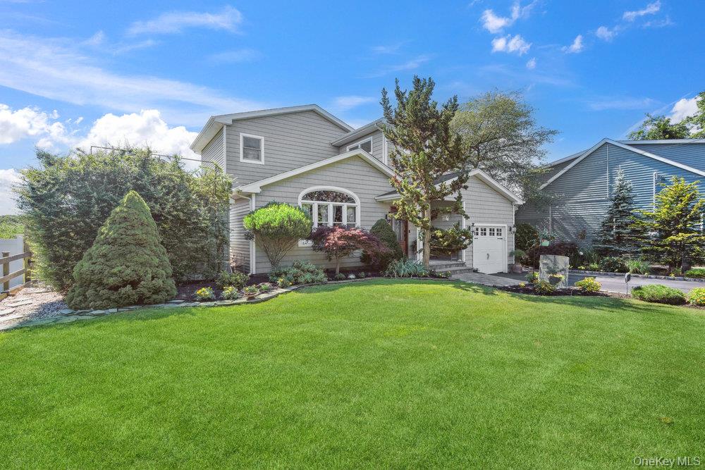 243 S Dunton Avenue, East Patchogue, NY 11772