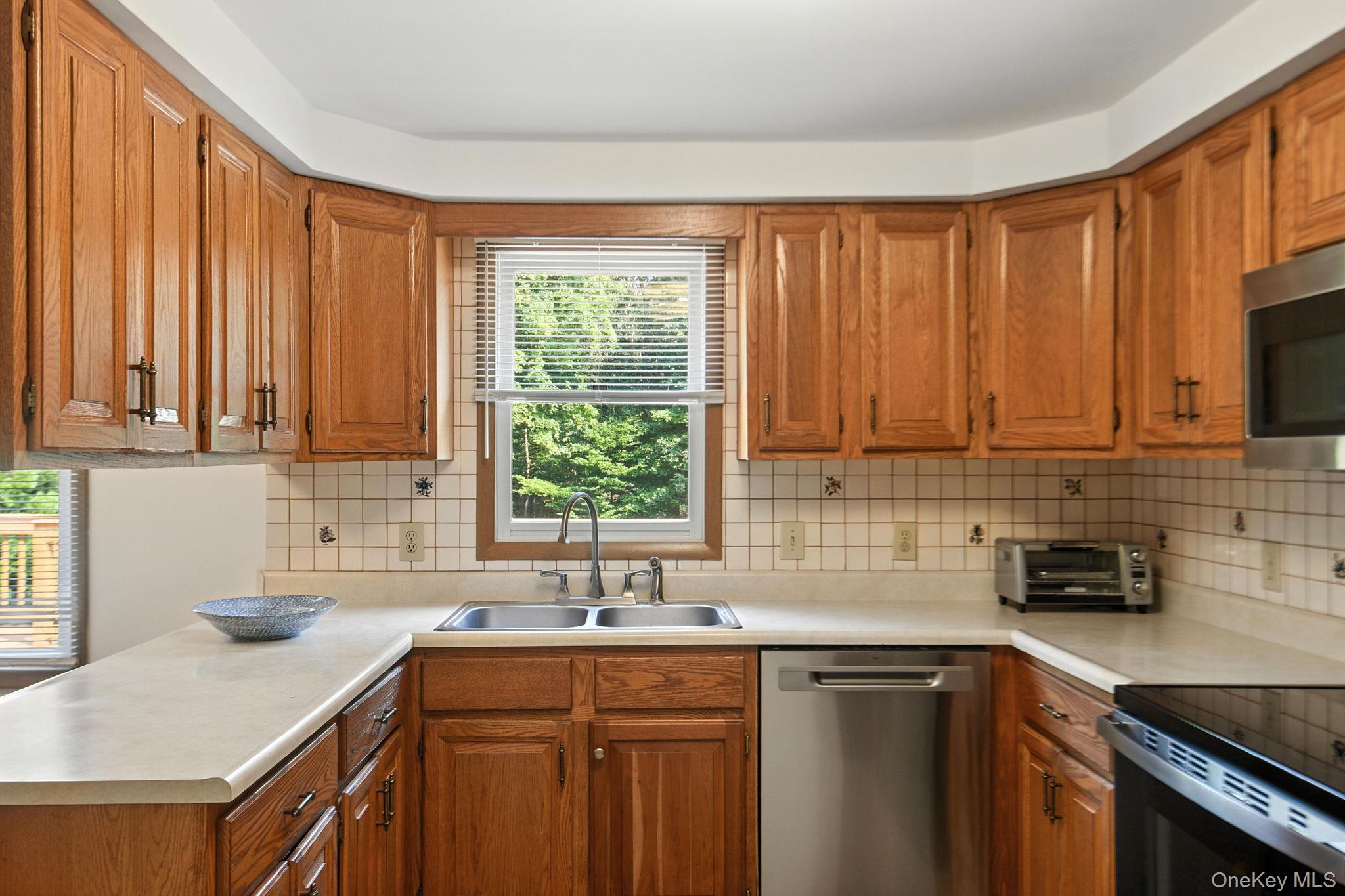 64 Dahlia Drive, Mahopac, NY 10541