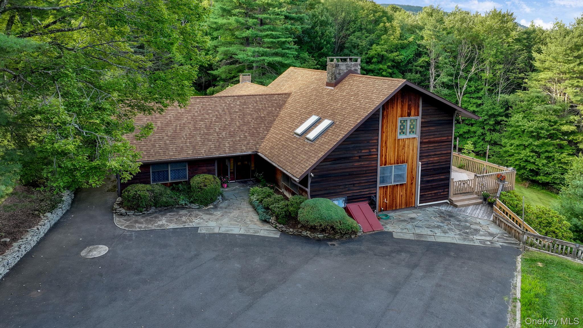 94 Hastings Drive, Grahamsville, NY 12740