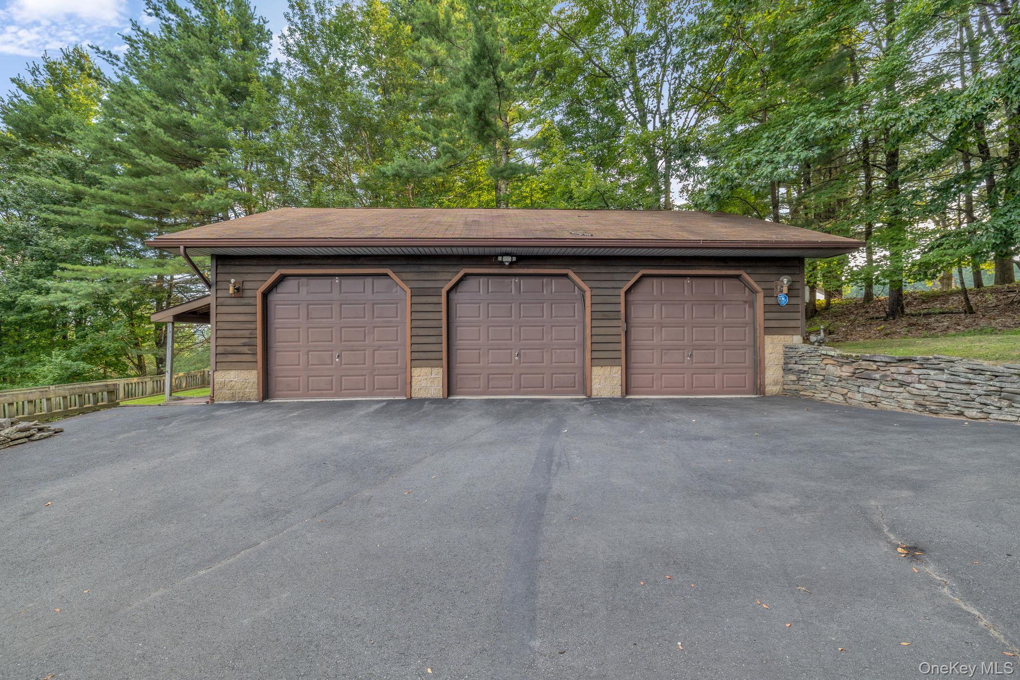 94 Hastings Drive, Grahamsville, NY 12740