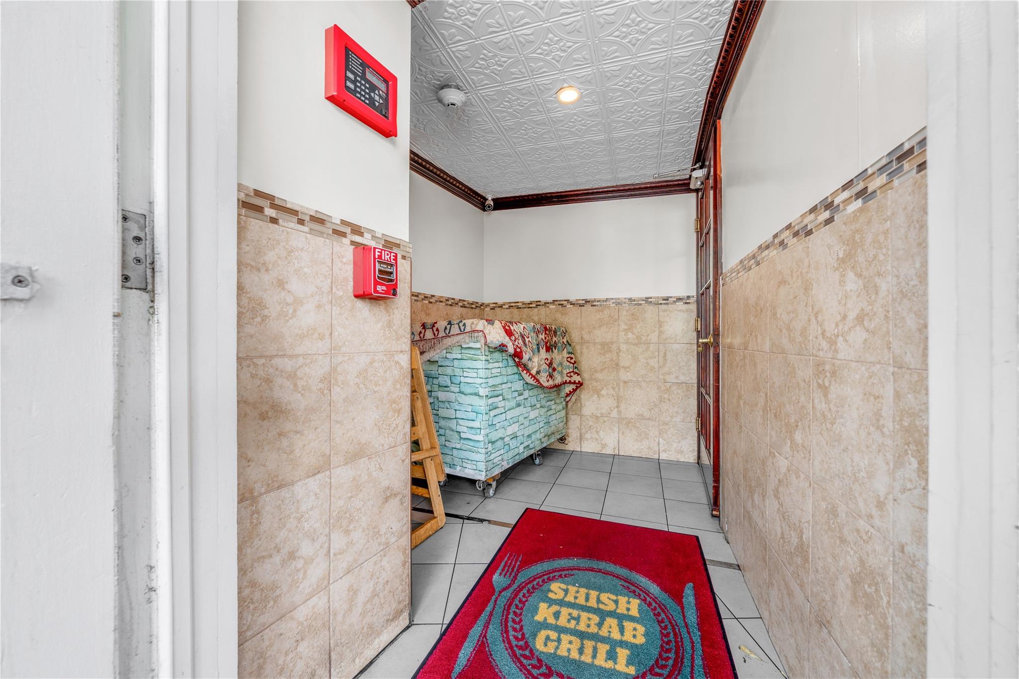 1380 Old Northern Boulevard # 1378, Roslyn, NY 11576