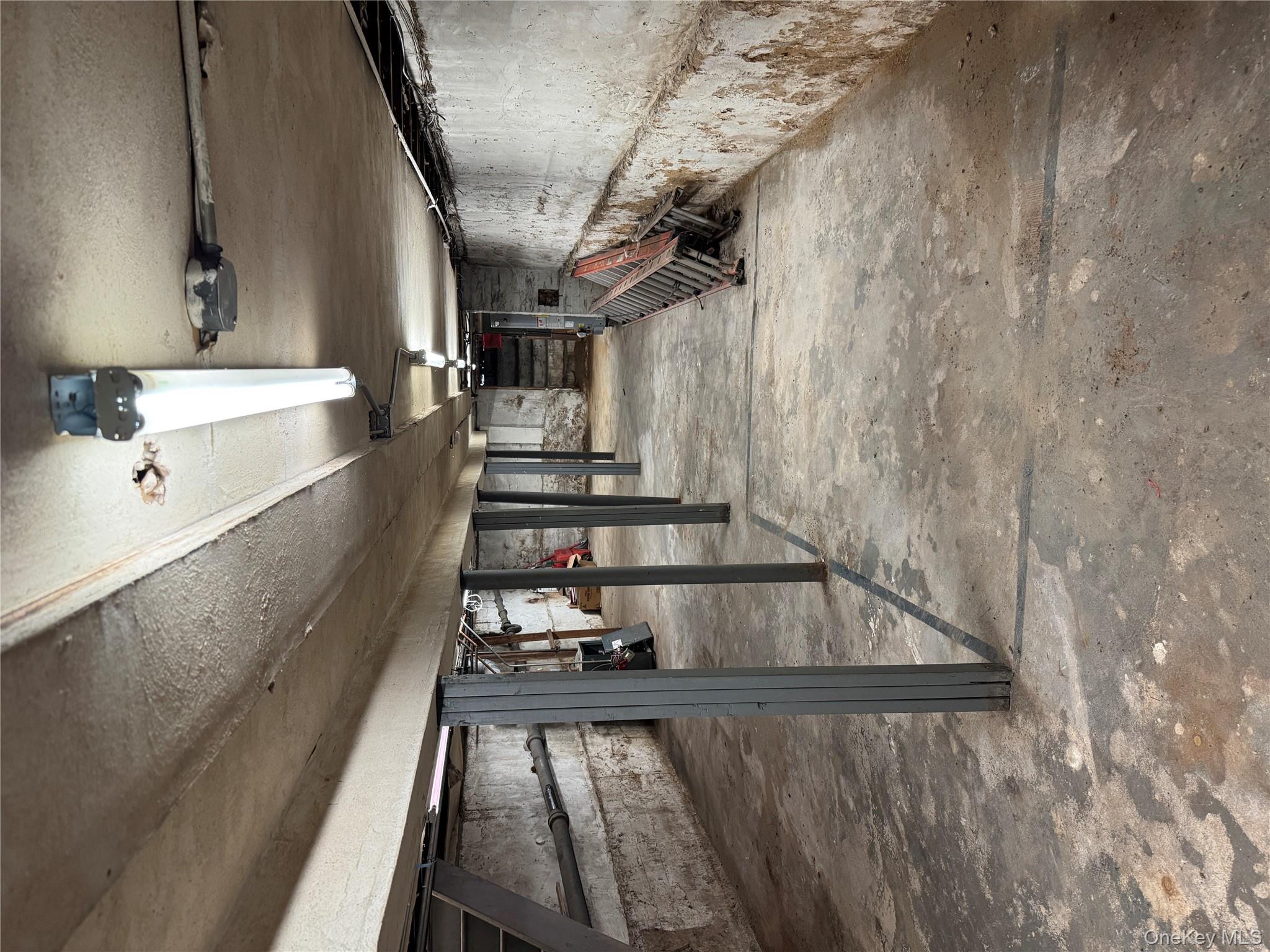 61-51 Borden Avenue, Maspeth, NY 11378