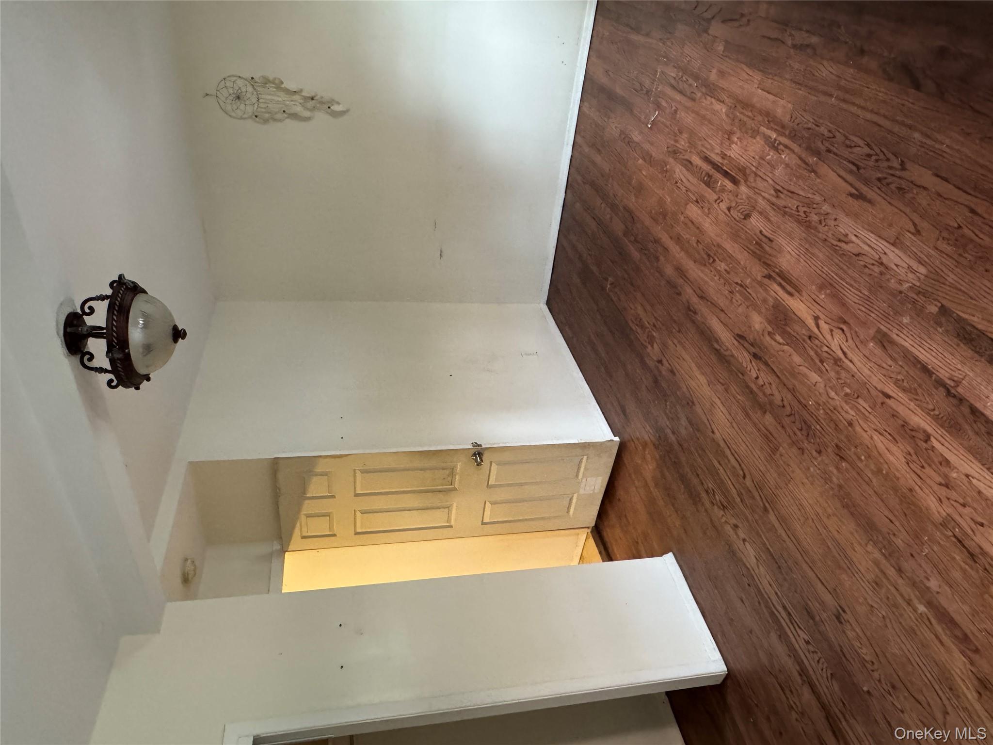 61-51 Borden Avenue, Maspeth, NY 11378