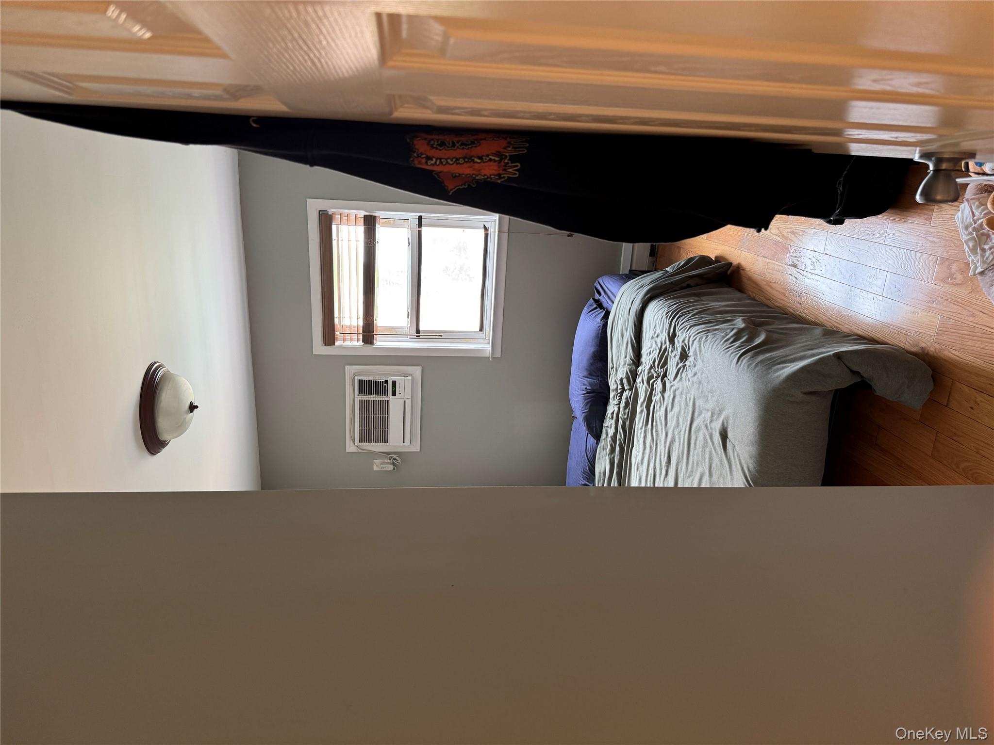 61-51 Borden Avenue, Maspeth, NY 11378