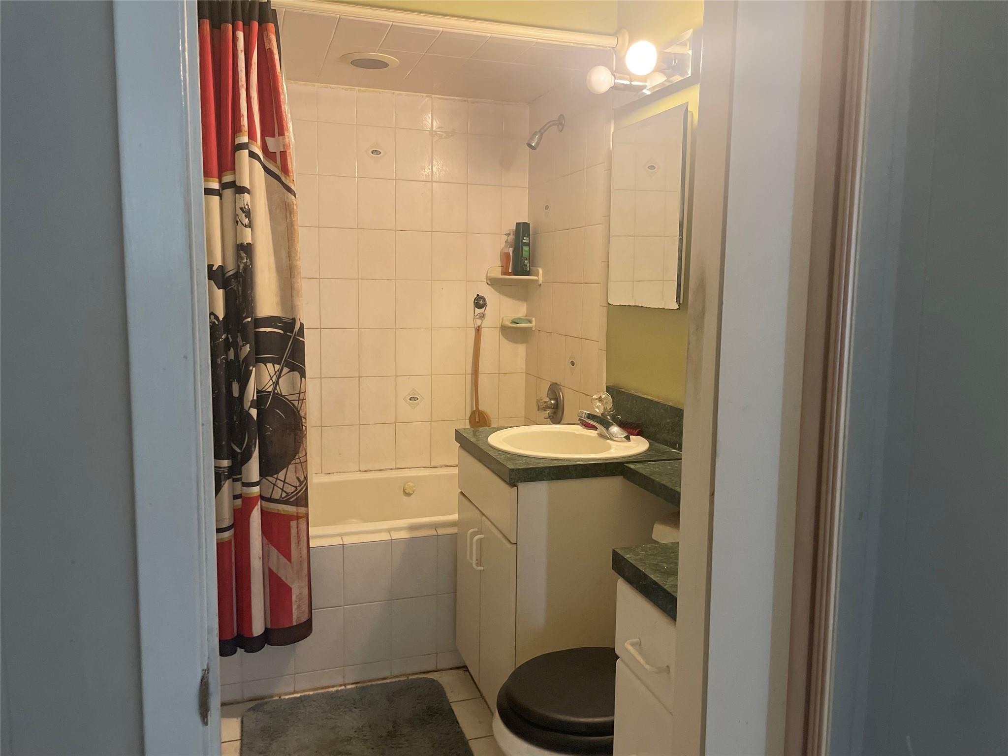 12 Slate Lane, Levittown, NY 11756