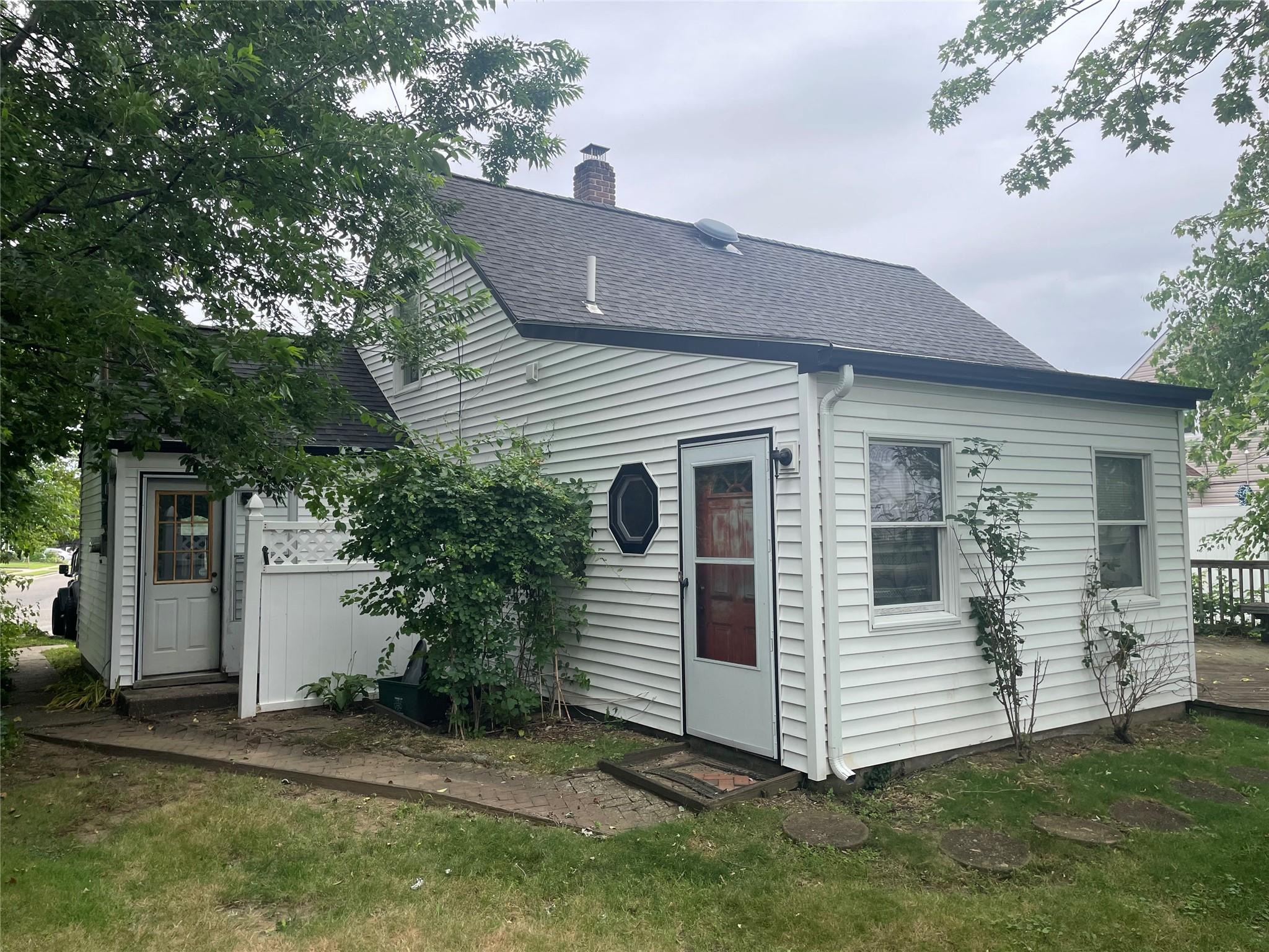 12 Slate Lane, Levittown, NY 11756