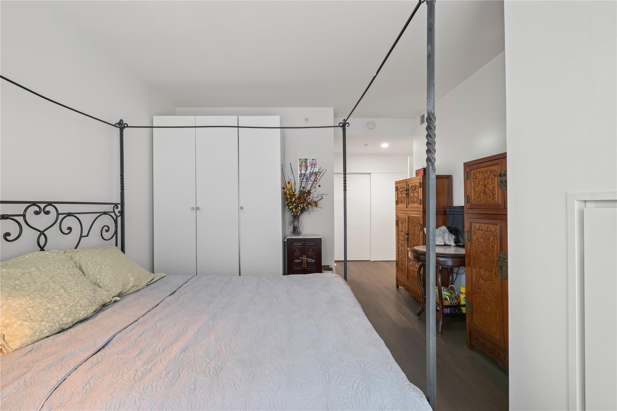 131-05 40 Road # 11M, Flushing, NY 11354