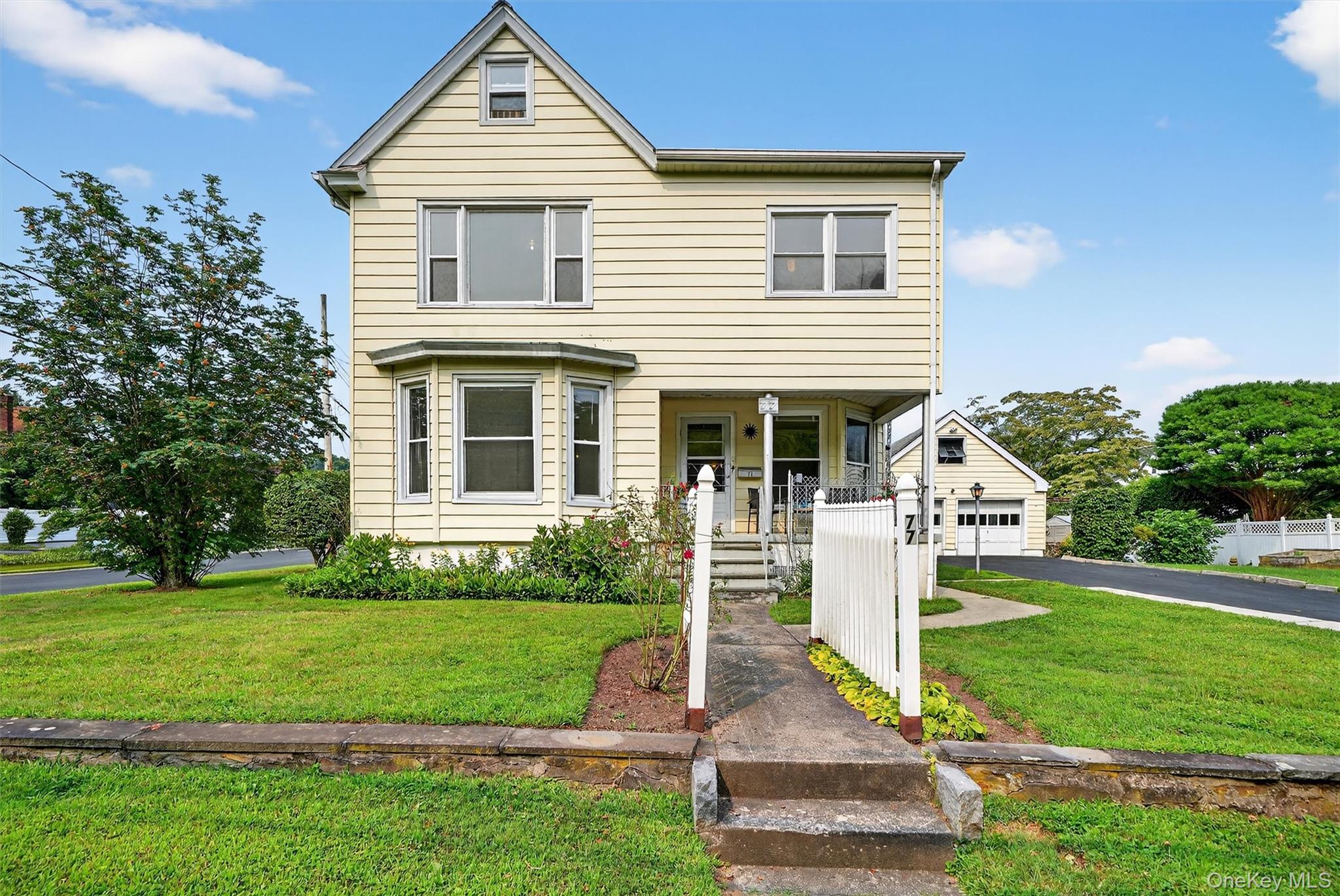 77 Thompson Avenue, White Plains, NY 10603